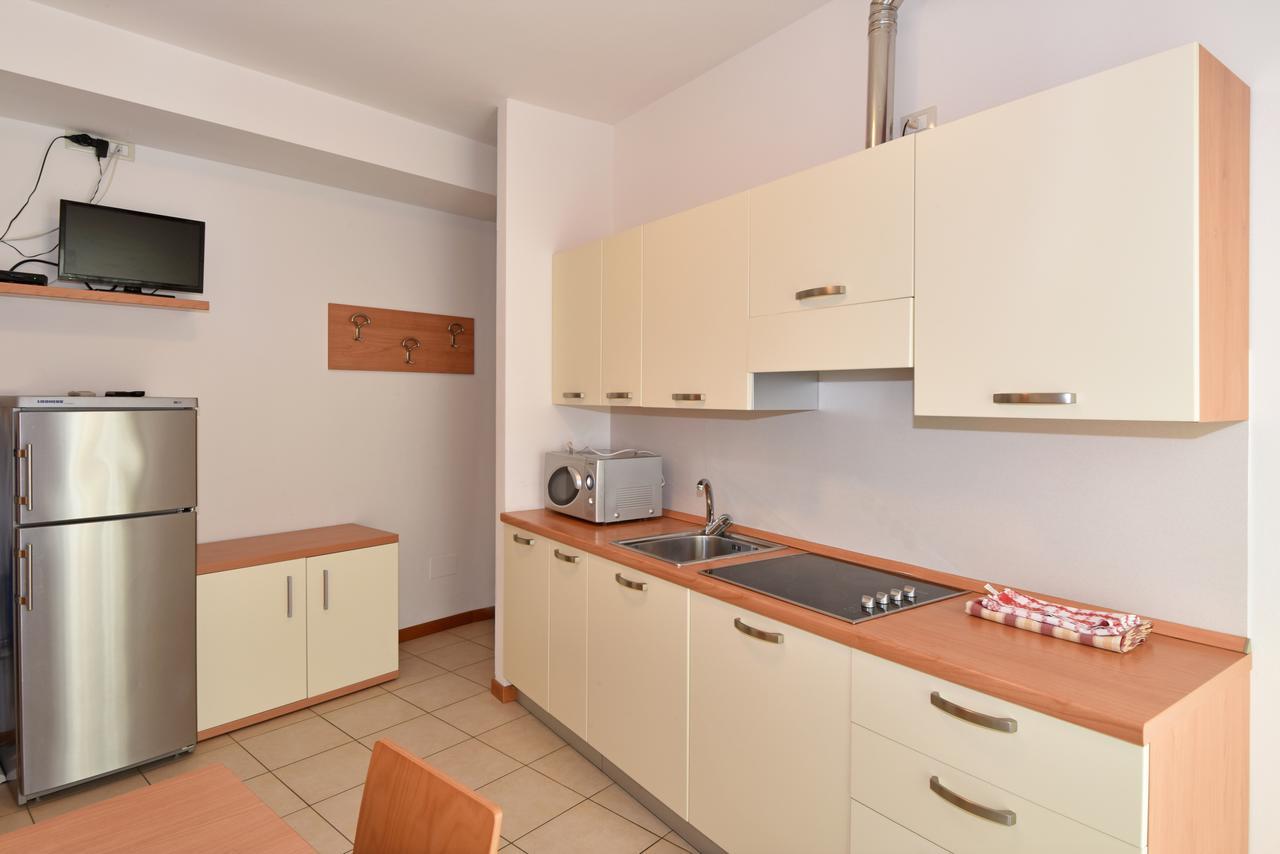 Hotel Villa Olga Каорле Экстерьер фото