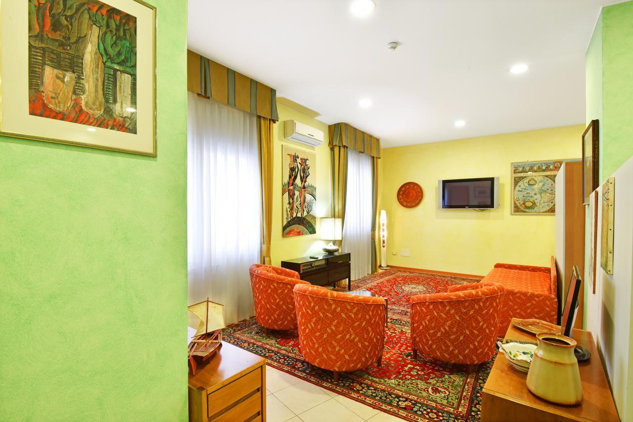 Hotel Villa Olga Каорле Экстерьер фото