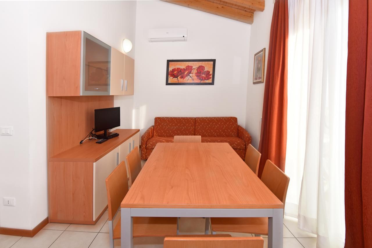 Hotel Villa Olga Каорле Экстерьер фото
