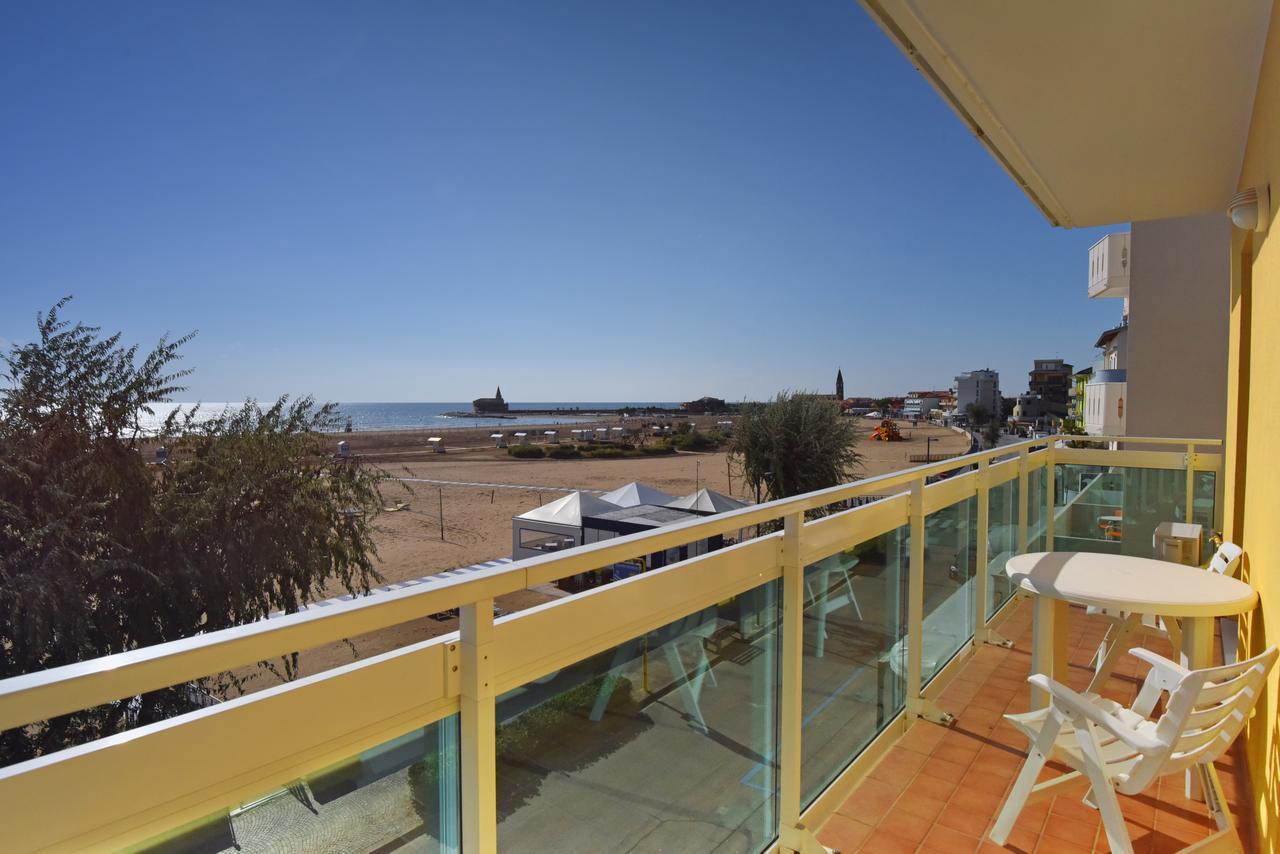Hotel Villa Olga Каорле Экстерьер фото