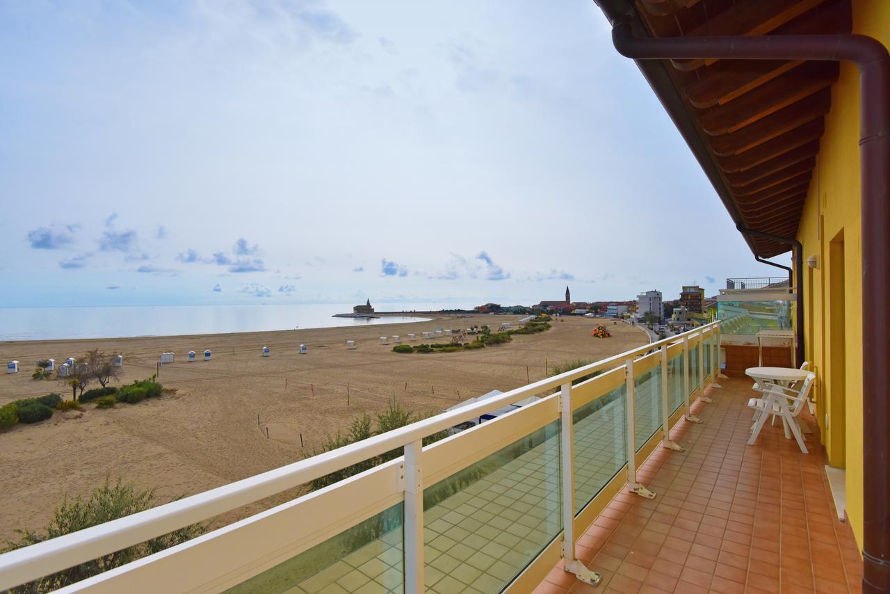 Hotel Villa Olga Каорле Экстерьер фото