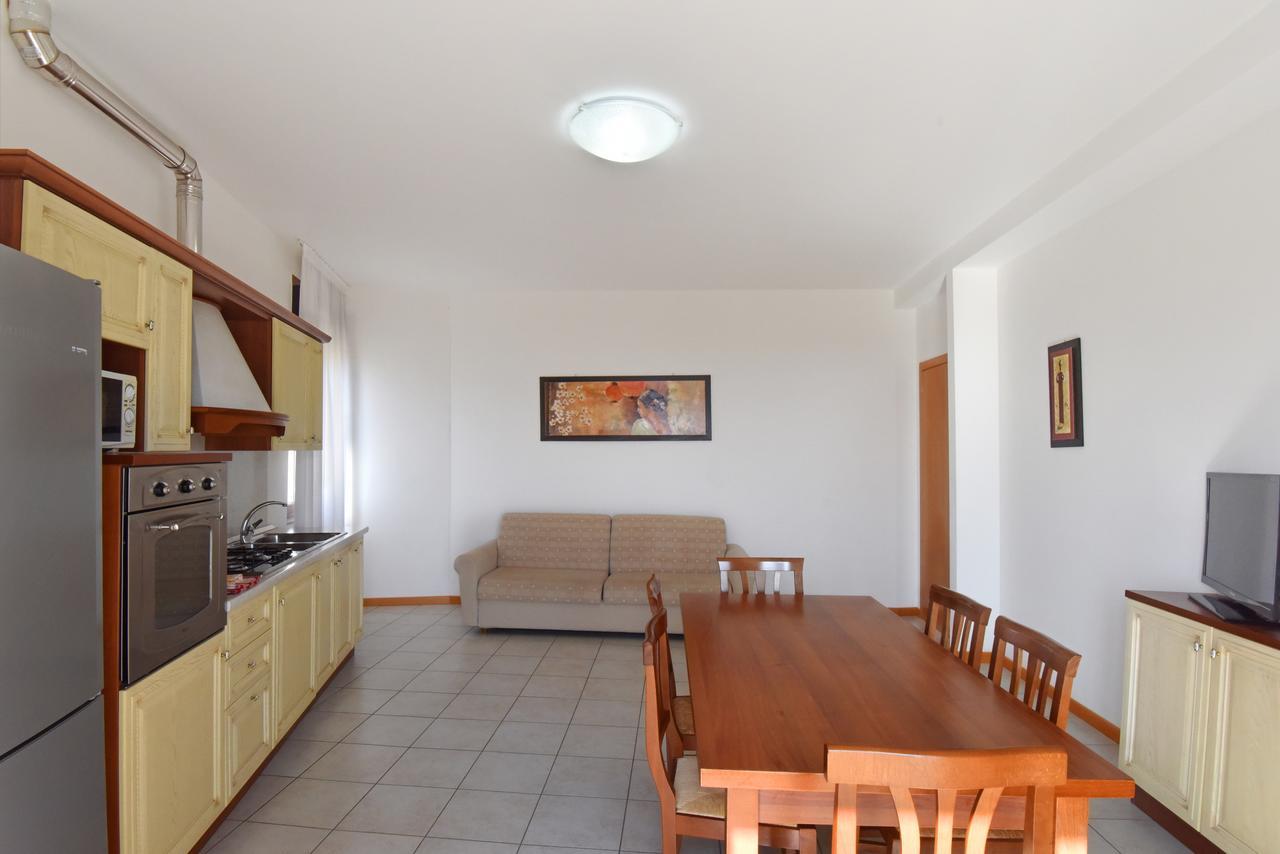 Hotel Villa Olga Каорле Экстерьер фото