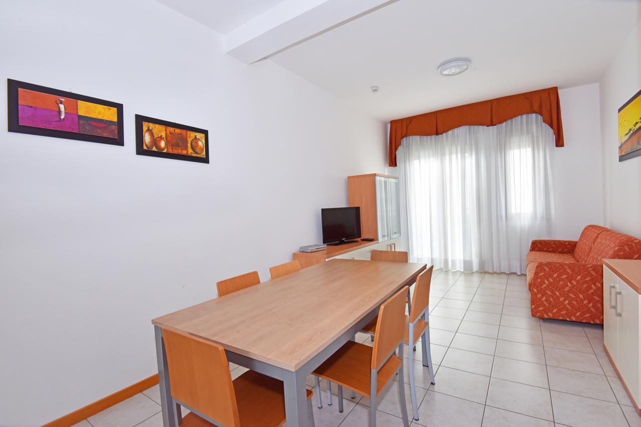 Hotel Villa Olga Каорле Экстерьер фото