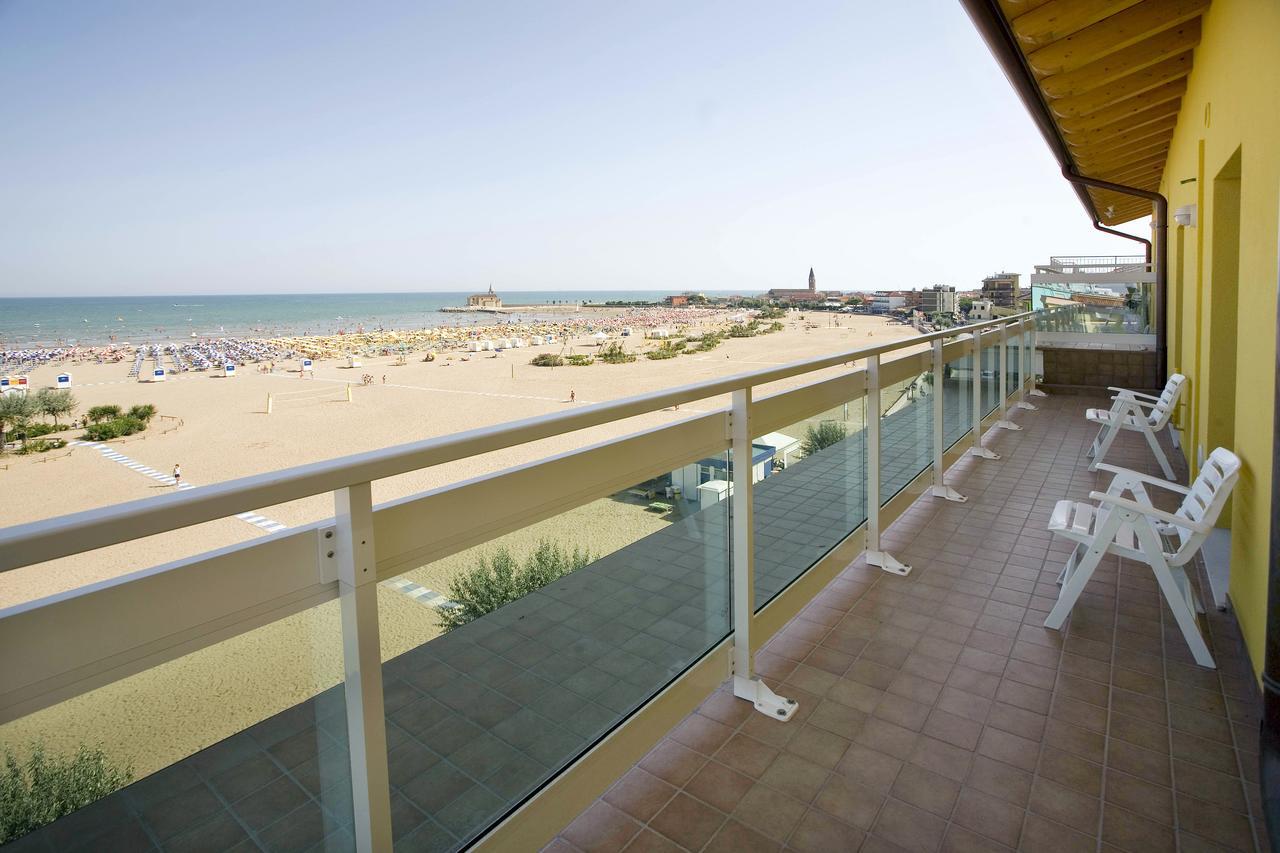 Hotel Villa Olga Каорле Экстерьер фото